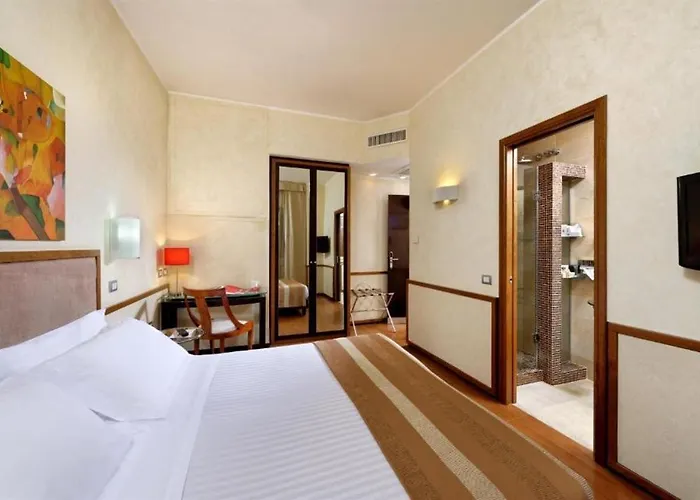 Western Piccadilly Hotel 4*
